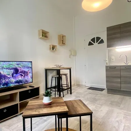 30m2 - 400 Metres Cite Mediavale * Καρκασόν